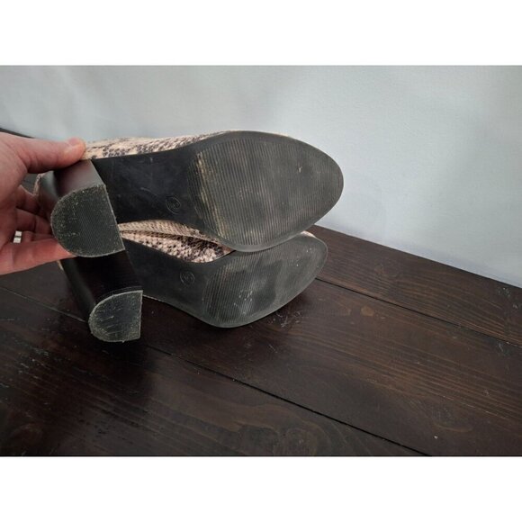 A+ Ellen Tan Snake Print  Block Heel Boots with Zipper/Pre-owned, Sz. 9 - Picture 7 of 9